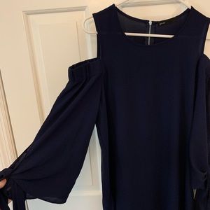 Gibson Cold Shoulder Top with tie sleeve